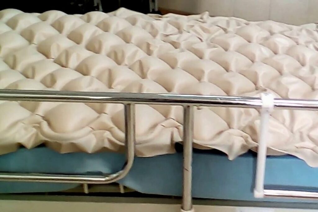 Air Mattresses for Bed Sores (Can They Really Help?) » Mattress Vela
