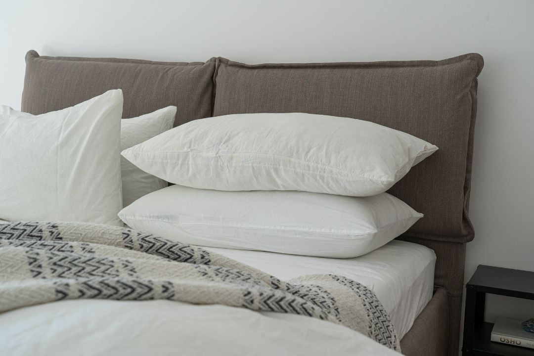 Do Pillows Have Fiberglass in Them? 2024 (The Truth!)