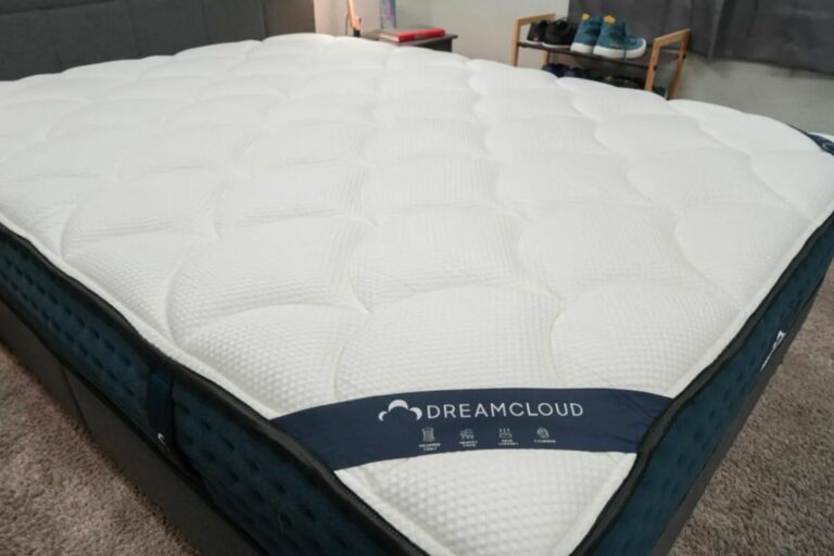 Dreamcloud Mattress Smell So Bad: (Causes and Solutions!)