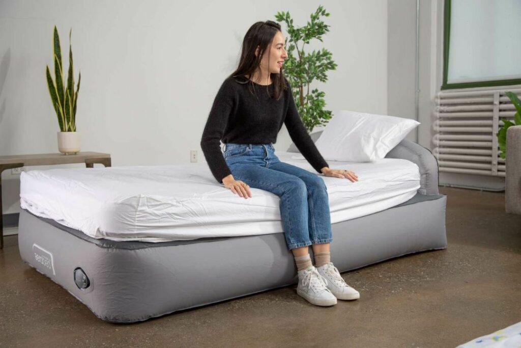 How Much Air Should You Put in an Air Mattress? (Quick Guide!) » Mattress Vela