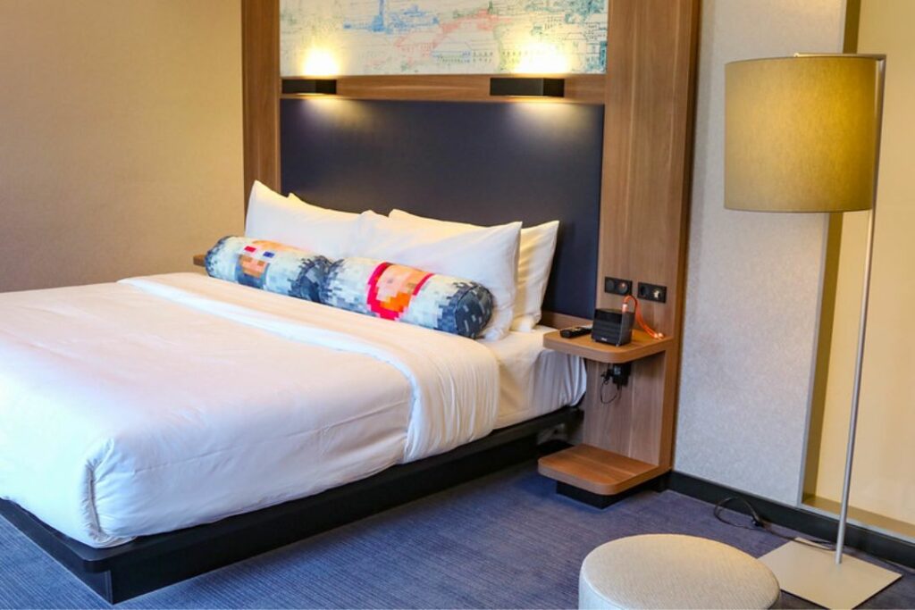 What Mattress Does Aloft Hotel Use? (5 Best Mattress!) » Mattress Vela