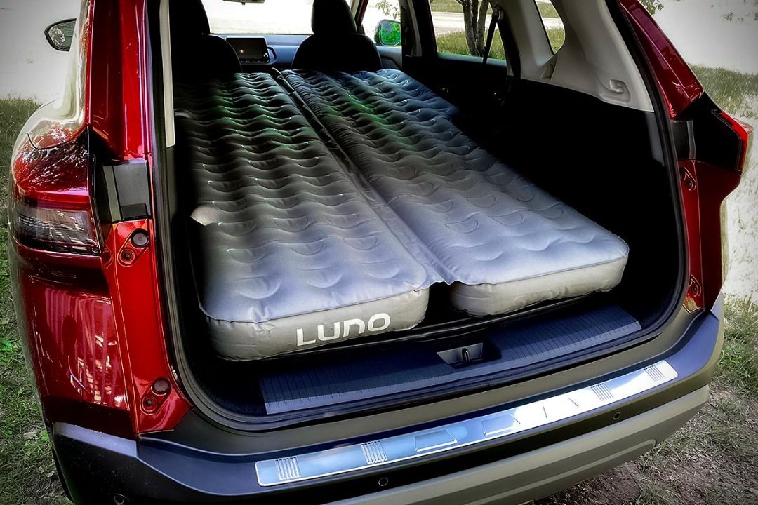 What Size Mattress Fits in a Nissan Rogue? (We Did This!) » Mattress Vela