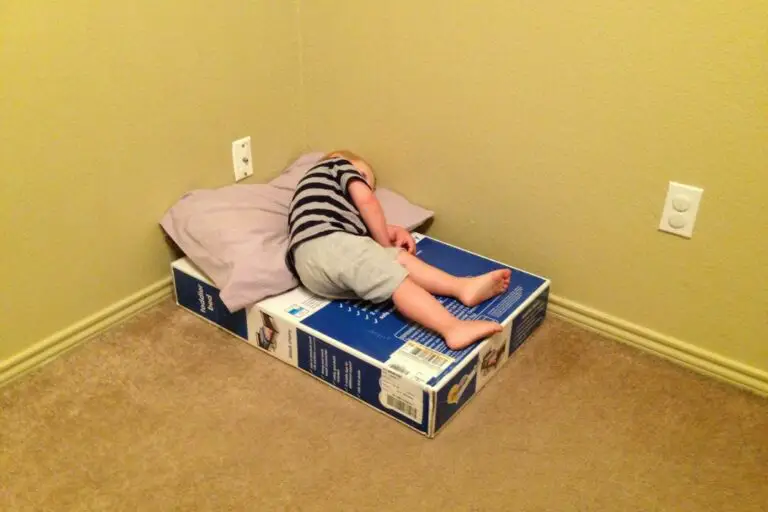 Worst Beds Ever: (A Comprehensive Guide!)