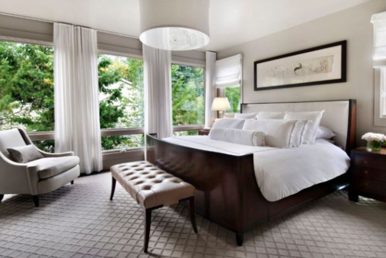 How to Make a Sleigh Bed More Modern? 5 Ways to Modernize! » Mattress Vela