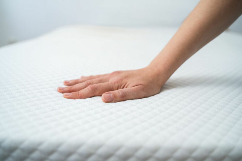 Make Memory Foam Expand Faster (Expert Tips and Tricks!) » Mattress Vela