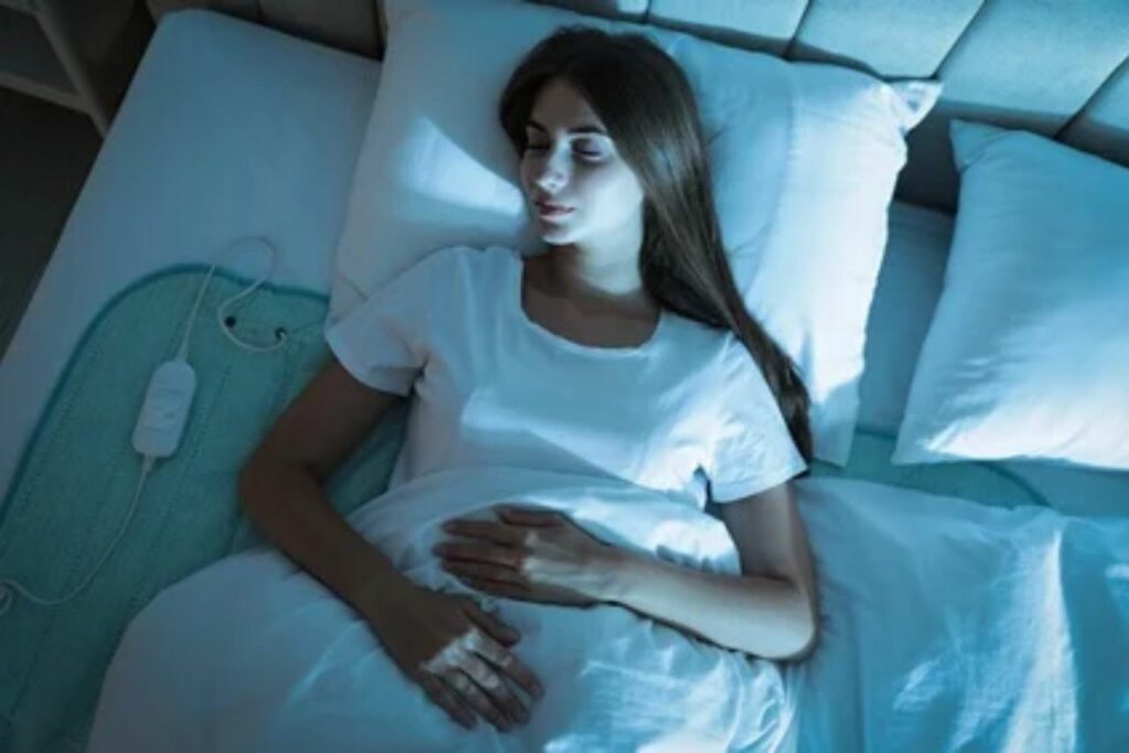 Can Electric Blanket Cause Blood Clots? (REVEALED!) » Mattress Vela