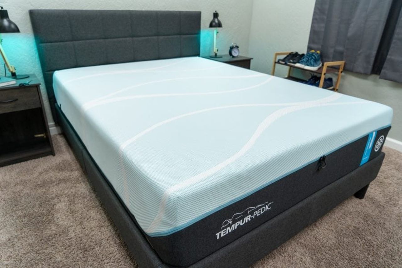 Do Tempur Pedic Mattresses Sag Over Time? (Explained!) » Mattress Vela
